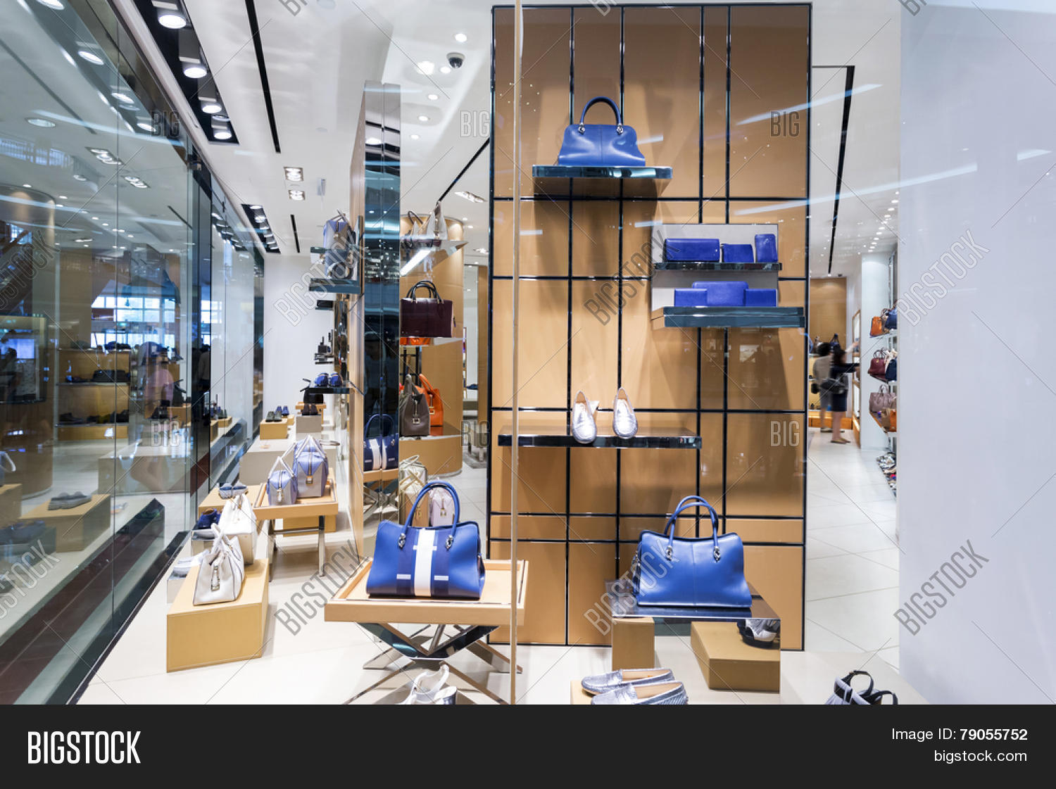 Handbag Retail Fashion Image & Photo (Free Trial) Bigstock