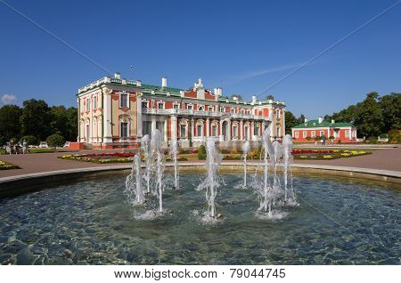 Kadriorg Palace