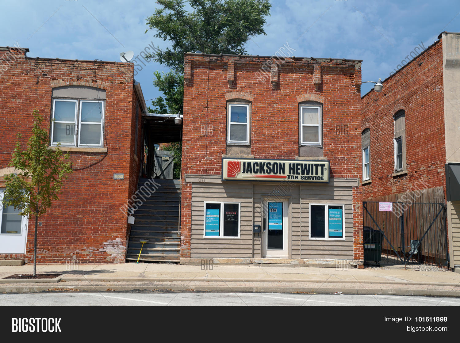 Jackson Hewitt Image & Photo (Free Trial) Bigstock