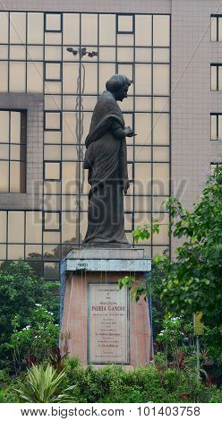 Statue Of Indira Gandhi In Kolkata