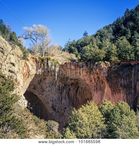 Natural bridge in Tonto Bridge State Park in Arizona