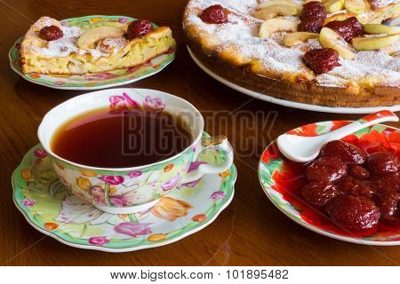 Coffee and apple pie