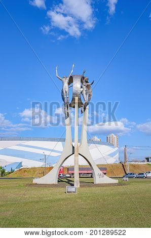 Monument O Passageiro In Londrina City
