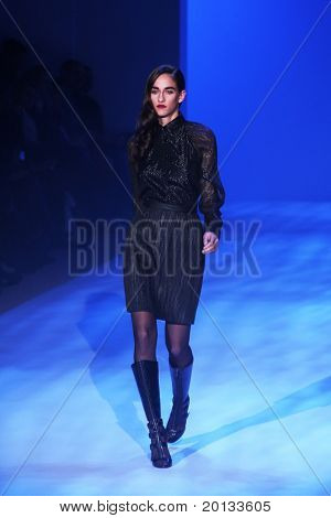 NEW YORK-február 12: Mercedes-Benz FashionWeek bemutatja Christian Siriano gyűjtemények Bryant Pa