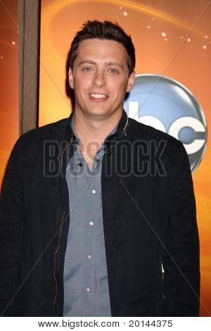 ลอสแองเจลิส - อาจ 14: Jeff Sutphen ที่ กลุ่มโทรทัศน์ ABC ดิสนีย์อาจกด Junket 2011 ที่ ABC 