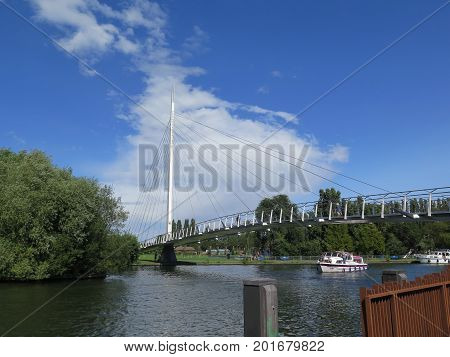 Reading To Caversham Footbridge Over River Thames