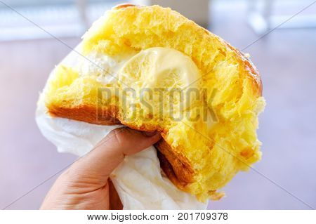 ice cream flat bread italian sweet focaccia con gelato