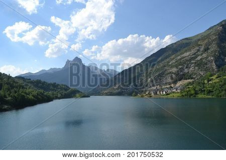 Lanuza Lake. Photo taken from the bridge of Lanuza