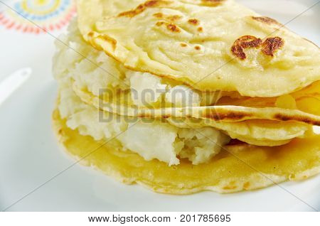 Qistibi. Roasted Flatbreads With Potatoes