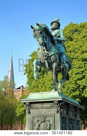 The Statue Of William 1, Located On Noordeinde Street In The Hague, Netherlands. The Statue By The F