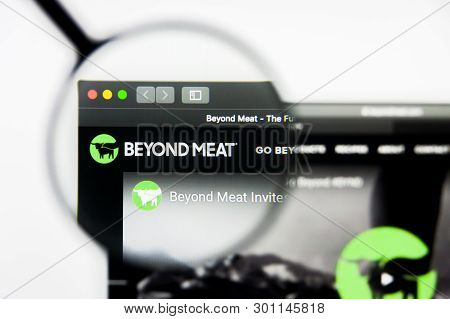 Richmond, Virginia, Usa - 9 May 2019: Illustrative Editorial Of Beyond Meat Inc Website Homepage. Be