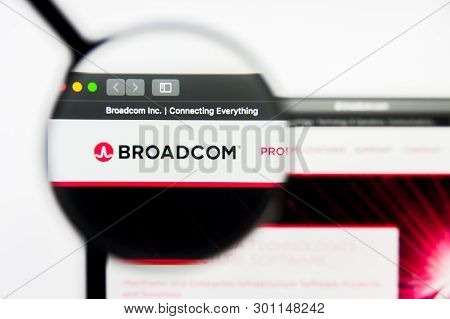 Richmond, Virginia, Usa - 9 May 2019: Illustrative Editorial Of Broadcom Inc Website Homepage. Broad