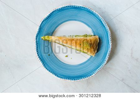 Turkish Baklava With Pistachio Served With Plate / Havuc Dilimi.