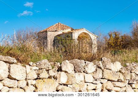 Old Stone Karaite Kenasy And Walls Of Medieval Cave City-fortress Chufut-kale In The Mountains, Bakh