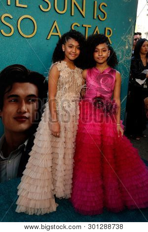 LOS ANGELES - MAY 13:  Anais Lee, Mirabelle Lee at the 