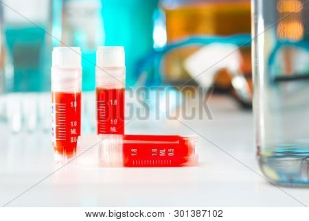 Cryovials To Freeze Cell Cultures Or Antibodies In Liquid Nitrogen, Filled With Cell Culture Media