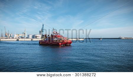 Sete, France - January 4, 2019: Tourists Sailing Boat In The Harbor To Visit The City On A Winter Da