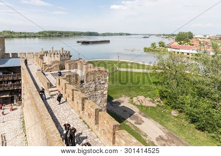 Smederevo, Serbia, May 03, 2019 : The Remains Of The Fortress Wall And The Clock Tower In The Ruins 