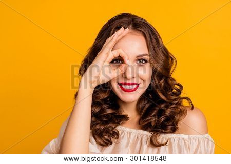 Close-up Portrait Of Her She Nice-looking Attractive Stunning Magnificent Winsome Cheerful Cheery Wa