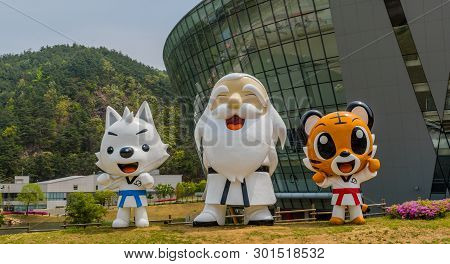 Muju,south Korea; May 1, 2019: Statues Of Taekwondowon Mascots, From Left To Right, Jin Jin, Baek Wo