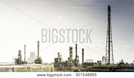 Business Industrial Power Oil Refineries In Thailand.