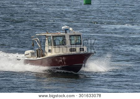 New Bedford, Massachusetts, Usa - May 16, 2019: Lobster Boat Cruising Across Chop In New Bedford Out