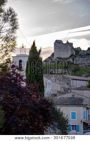 View On Traditional Medieval Houses And Castle Ruines In Provence, South Of France, Vacation And Tou