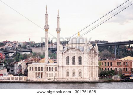 Grand Imperial Mosque Of Sultan Abdulmecid Or Ortaköy Mosque, Stanbul, Turkey.