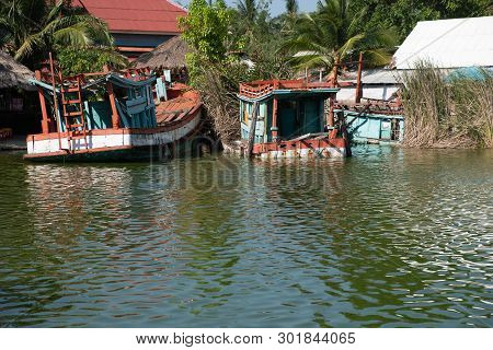 Fishing Boat Crashes In The River After Strome