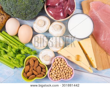 Food Ingredients Containing A Large Amount Of Vitamin B2 (riboflavinum).