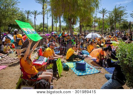 Phoenix, Arizona- - May 18: Crowd With Signs At The Arizona March For Medical Freedom Sitting On The