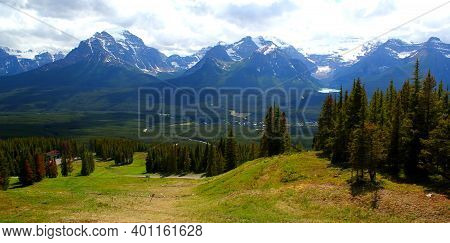 Wonderful View: Beautiful Lake Louise And Mountain Range In Banff Nationalpark In Alberta, Canada. V