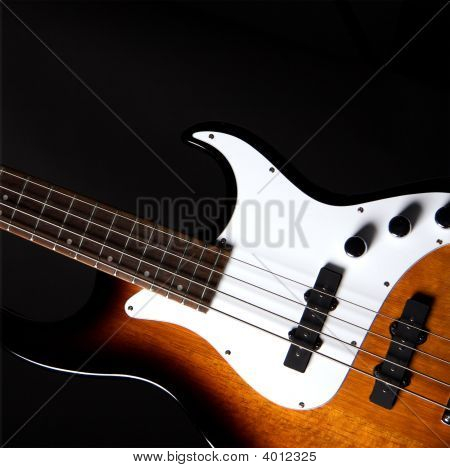 Sunburst Finish elektrisk basguitar på bagsiden
