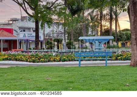 Cassilandia, Mato Grosso Do Sul, Brazil - 12 21 2020: Sao Jose Square Fountain In The Center Of Cass