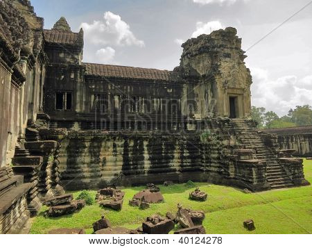 Antické ruiny Angkor Wat