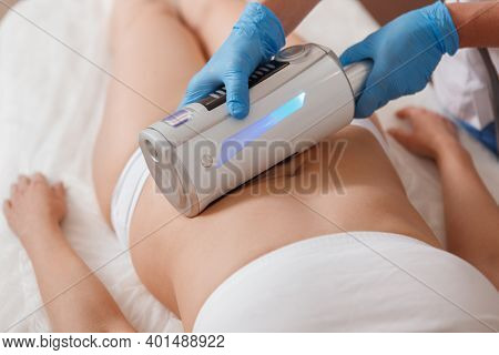 Endospheres Device Massaging Stomach Of A Female Client