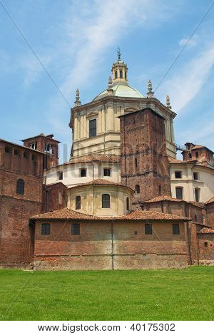 San Lorenzo kirken, Milan