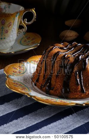 Mini Pound Cake - Hazelnut Cake With Chocolate Drizzle