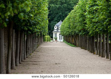 Splendid decorative gardens at castles in France