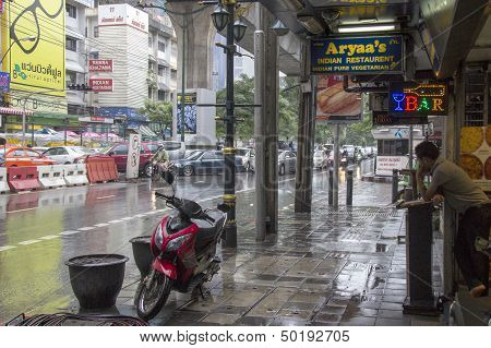 Bangkok, Thailand-sept 25Th: Sukhumvit Road During A Rainstorm On September 25Th 2012. Sukhuvit Road