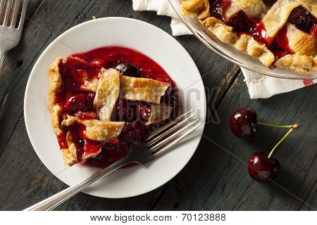 Delicious Homemade Cherry Pie