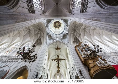 Interiors of Notre dame d'Anvers cathedral, Anvers, Belgium