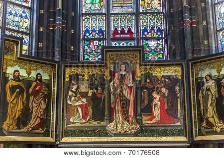 Interiors of Notre dame d'Anvers cathedral, Anvers, Belgium