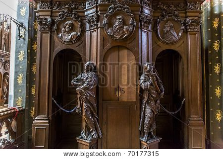 Interiors of Notre dame d'Anvers cathedral, Anvers, Belgium