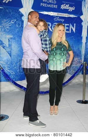 LOS ANGELES - NOV 19: Hank Baskett, Hank Baskett IV, Kendra Wilkinson at the premiere of Walt Disney Animation Studios' 'Frozen' at the El Capitan Theater on November 19, 2013 in Los Angeles, CA