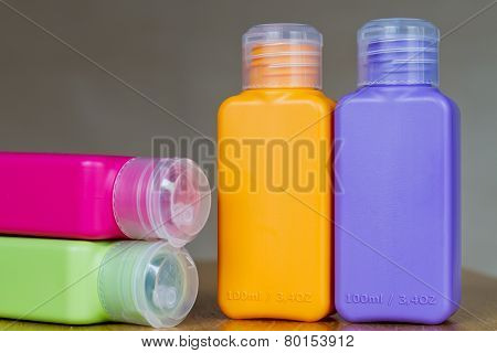 Small Colored Plastic Bottles For Traveling
