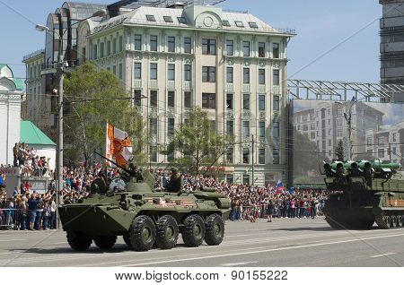 The BTR-80 is an 8x8 wheeled amphibious armoured personnel carrier. Victory Day Parade to commemorat