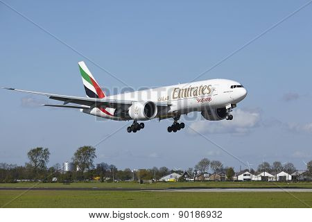 Amsterdam Airport Schiphol - Boeing 777 Of Emirates Skycargo Lands