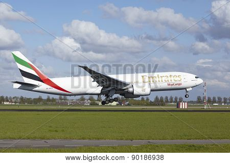 Amsterdam Airport Schiphol - Boeing 777 Of Emirates Skycargo Lands