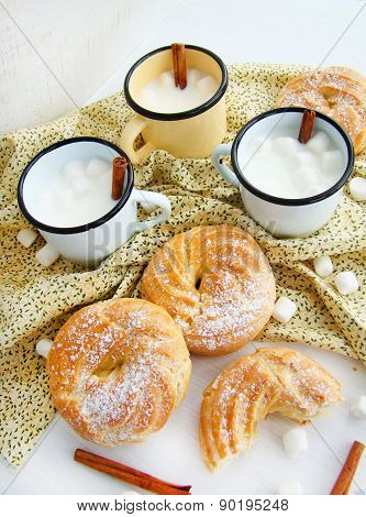 Eclairs with cream